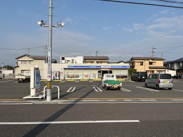 ローソン岐阜東鶉店